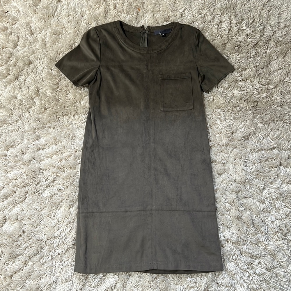 Wyatt Short Sleeve Shift Dress - Medium